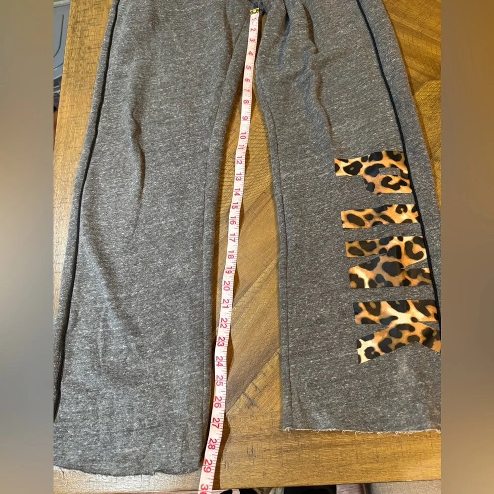 PINK VS Gray Sweatpants With Cheetah Branding and Zipper Pockets - Picture 6 of 9